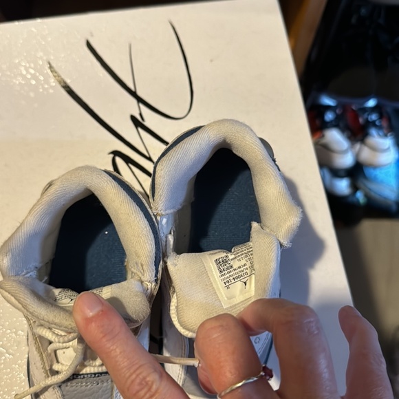 Toddler Jordan sneakers - Picture 5 of 6